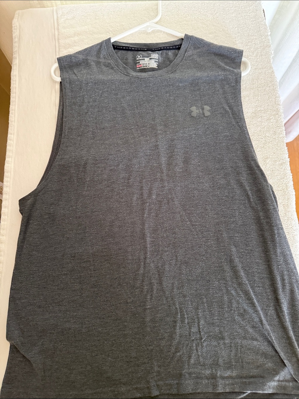 Under Armour Men’s Dark Gray Sleeveless Training Tank